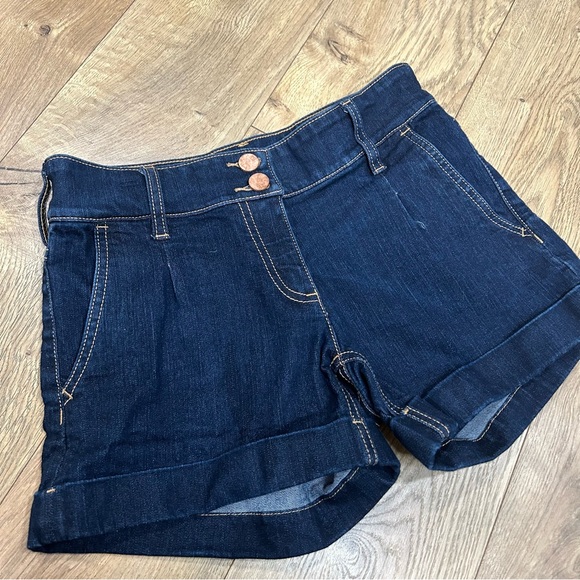 New York and Company dark denim cuff short - Size 0 - Picture 4 of 7
